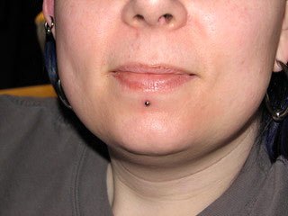 The Evolution of Labret Piercing: Exploring Flat Back Labret Jewelry Styles and Traditions - Siren Body Jewelry