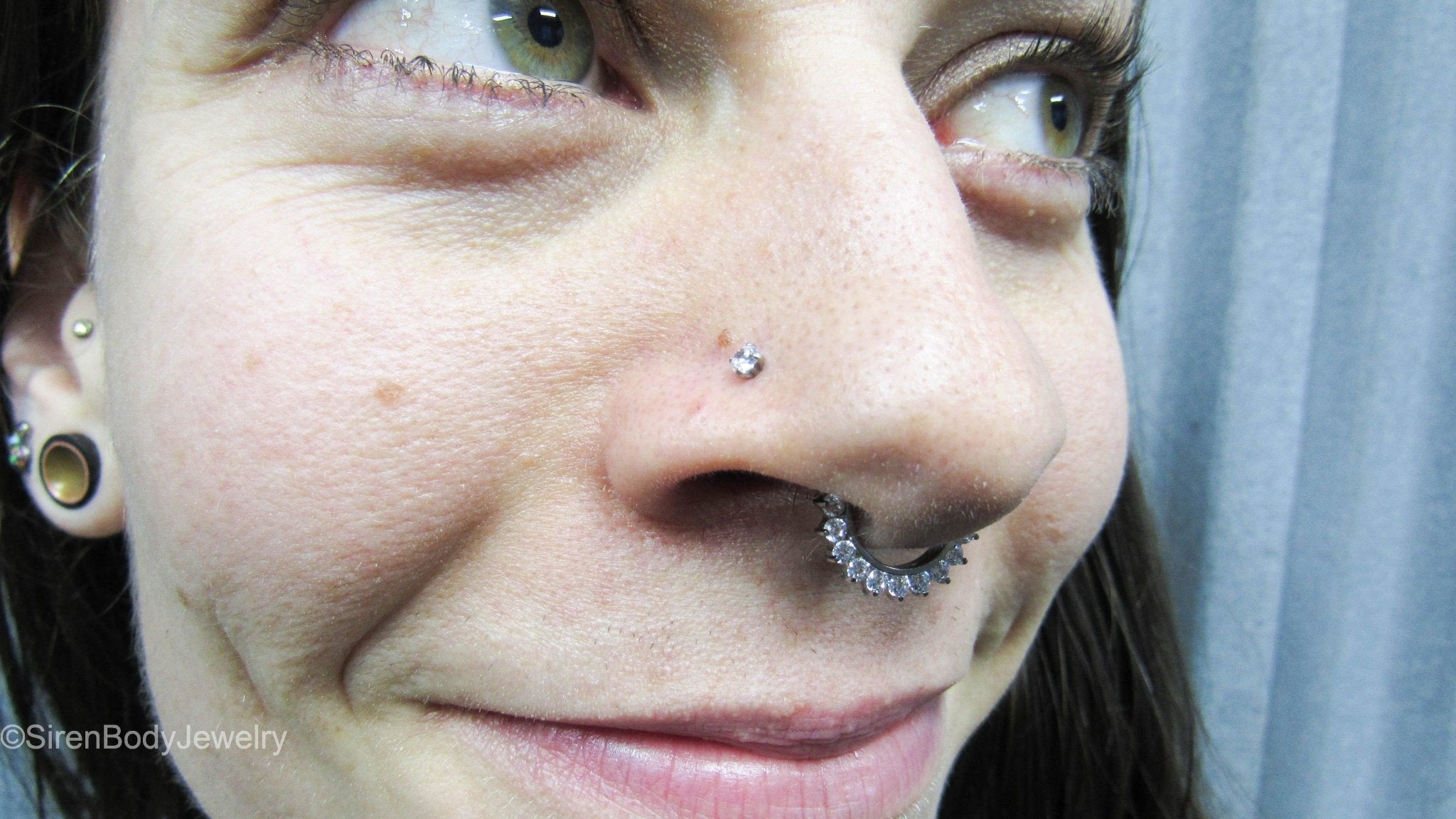 Titanium nose piercing stud L bend 2mm prong set cz gemstone