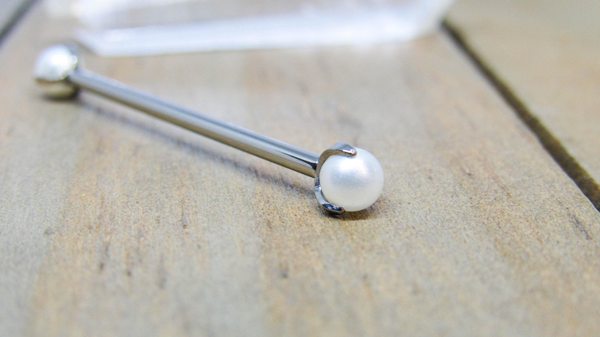 Pearl industrial clearance piercing