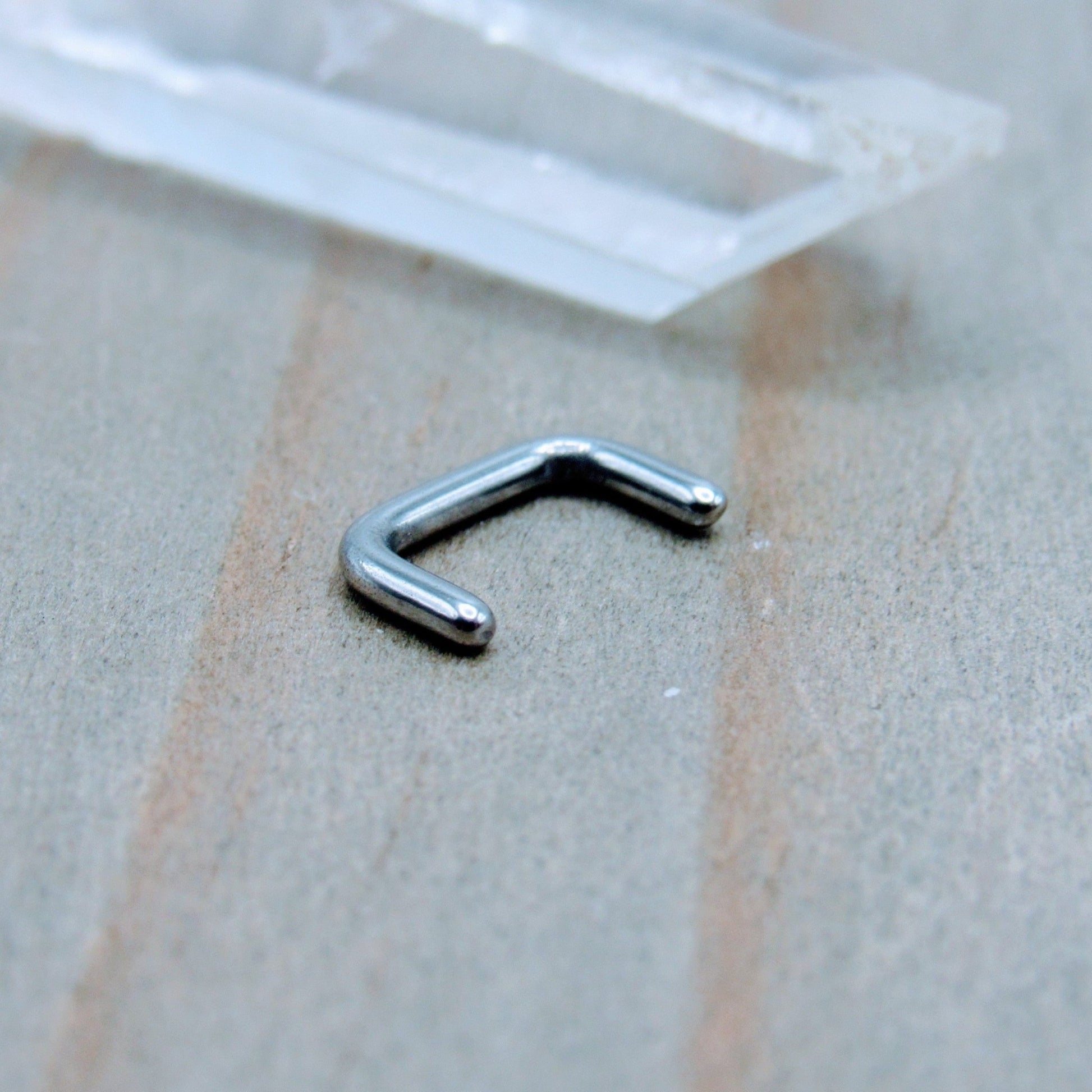 Staple Septum Retainer - Hidden Septum piercing - Small Piercing