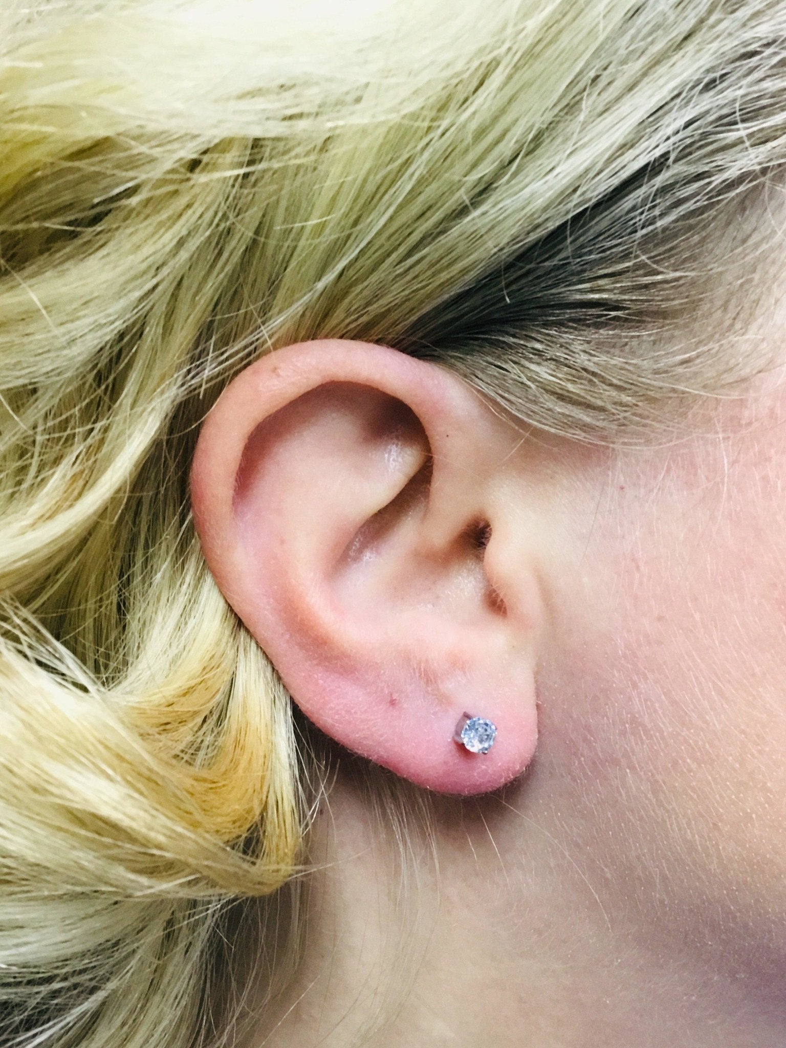 18g 3mm prong set gemstone ear piercing titanium body jewelry earring set
