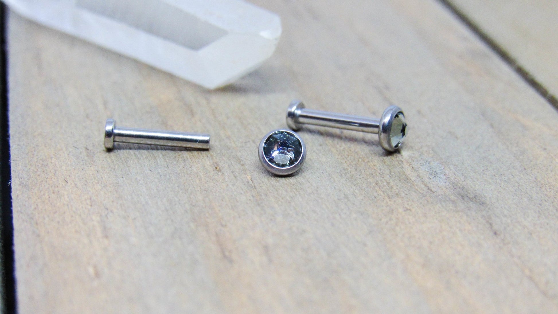 Titanium flat back earring labret 18g-16g internally threaded hypoallergenic ear piercing jewelry stud 4mm bezel smoke gemstone - SirenBodyJewelry