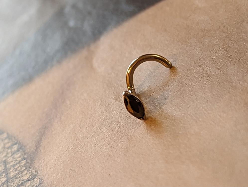 Titanium nostril piercing screw 18g black gemstone nostril piercing jewelry 5/16" (8mm) - Siren Body Jewelry